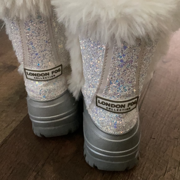 Super soft, white glitter snow boots - Picture 3 of 5